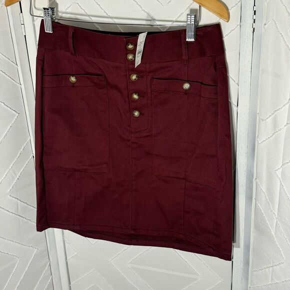 NWT LOFT Outlet Burgundy Front Button Mini Skirt Size 4P - Picture 3 of 10